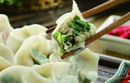 风水堂：梦见吃饺子预示找工作