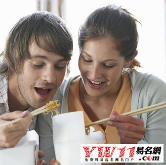 周公解梦大全：梦见与朋友一起吃饭的含义！