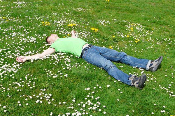 梦见很多死人怎么回事?梦见好多死人好不好?