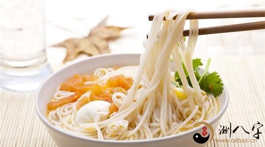 b型血女人的性格特点 B型血女生性格解析