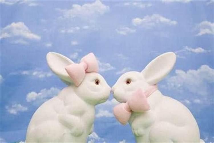 b型血女人的性格特点 B型血女生性格解析