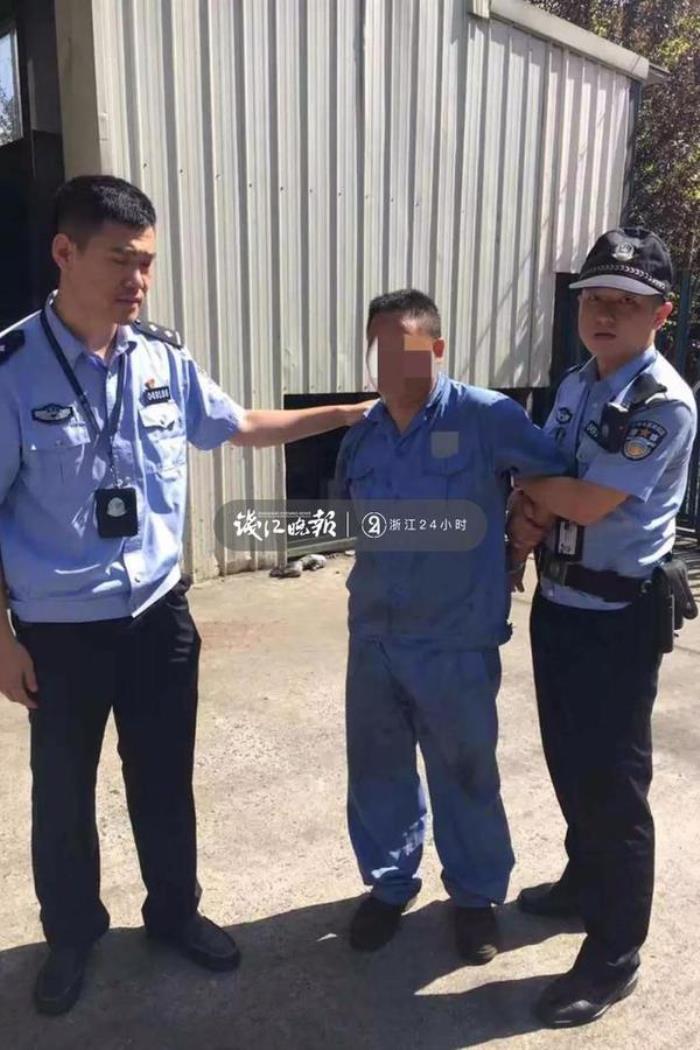 Ξ 梦见父亲被捕相关梦境解析