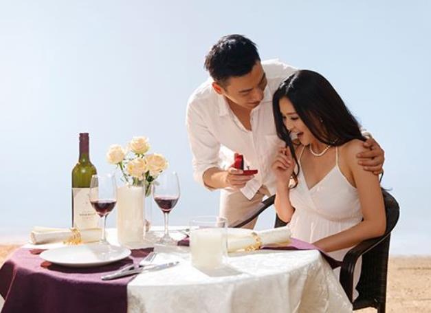 紫薇算命看相貌美丽但婚姻却不幸福的八字女命 紫薇算命看相貌美丽但婚姻却不幸福的八字女命