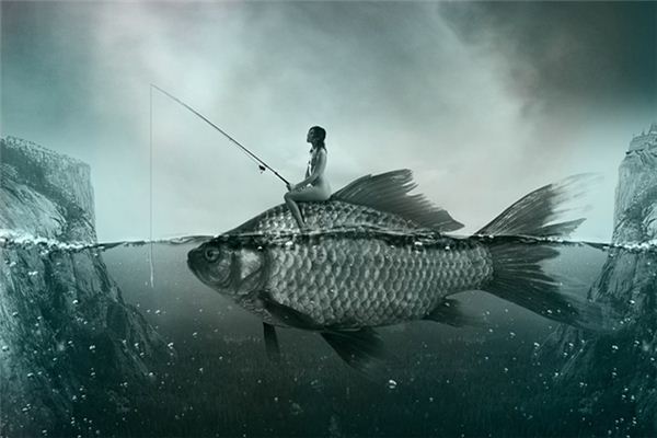 女人梦见自己用手抓鱼_抓鱼梦见女人手用针扎自己_梦见女人握着自己的手
