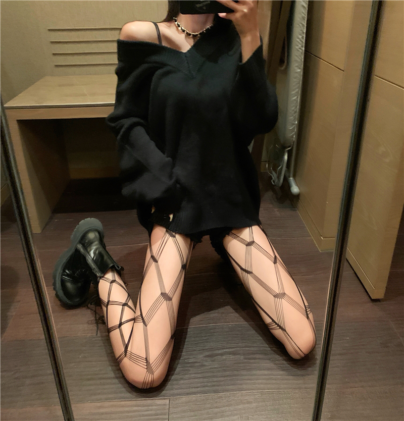 丝袜颜色看女人性格_一般丝袜都是什么颜色_丝袜什么颜色的