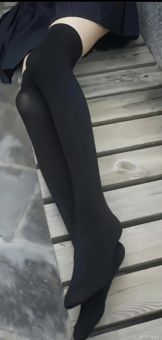 一般丝袜都是什么颜色_丝袜颜色看女人性格_丝袜什么颜色的