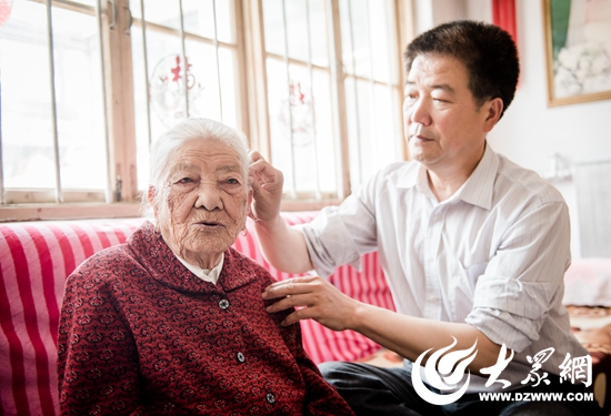 鼻梁高,但是有点歪,是什么面相_面相鼻梁歪_鼻梁高歪的男人
