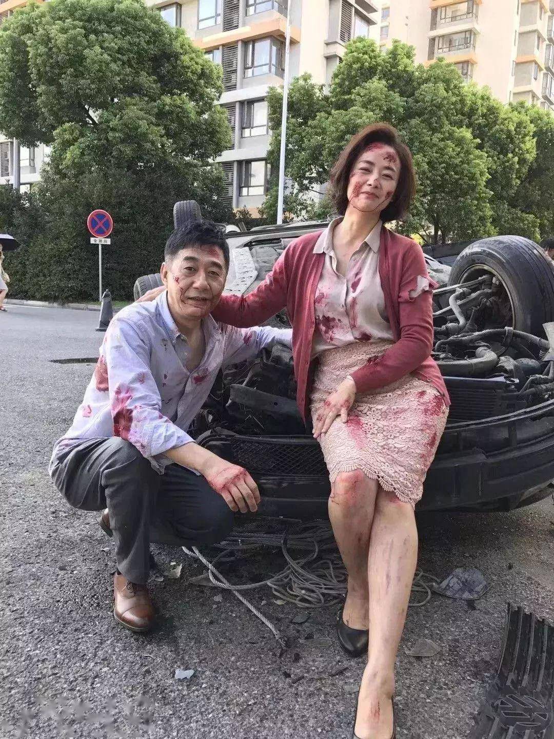 车祸死梦见熟人出殡好不好_梦见熟人出车祸死了_梦见一熟人出车祸死了