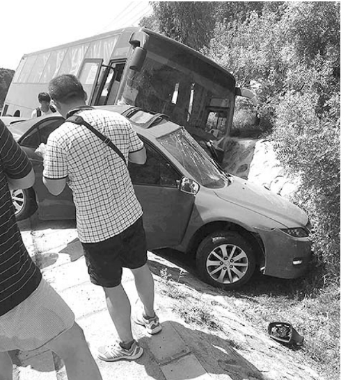 梦见熟人出车祸死了_梦见熟悉的人出车祸死了还有血_车祸死梦见熟人出殡好不好
