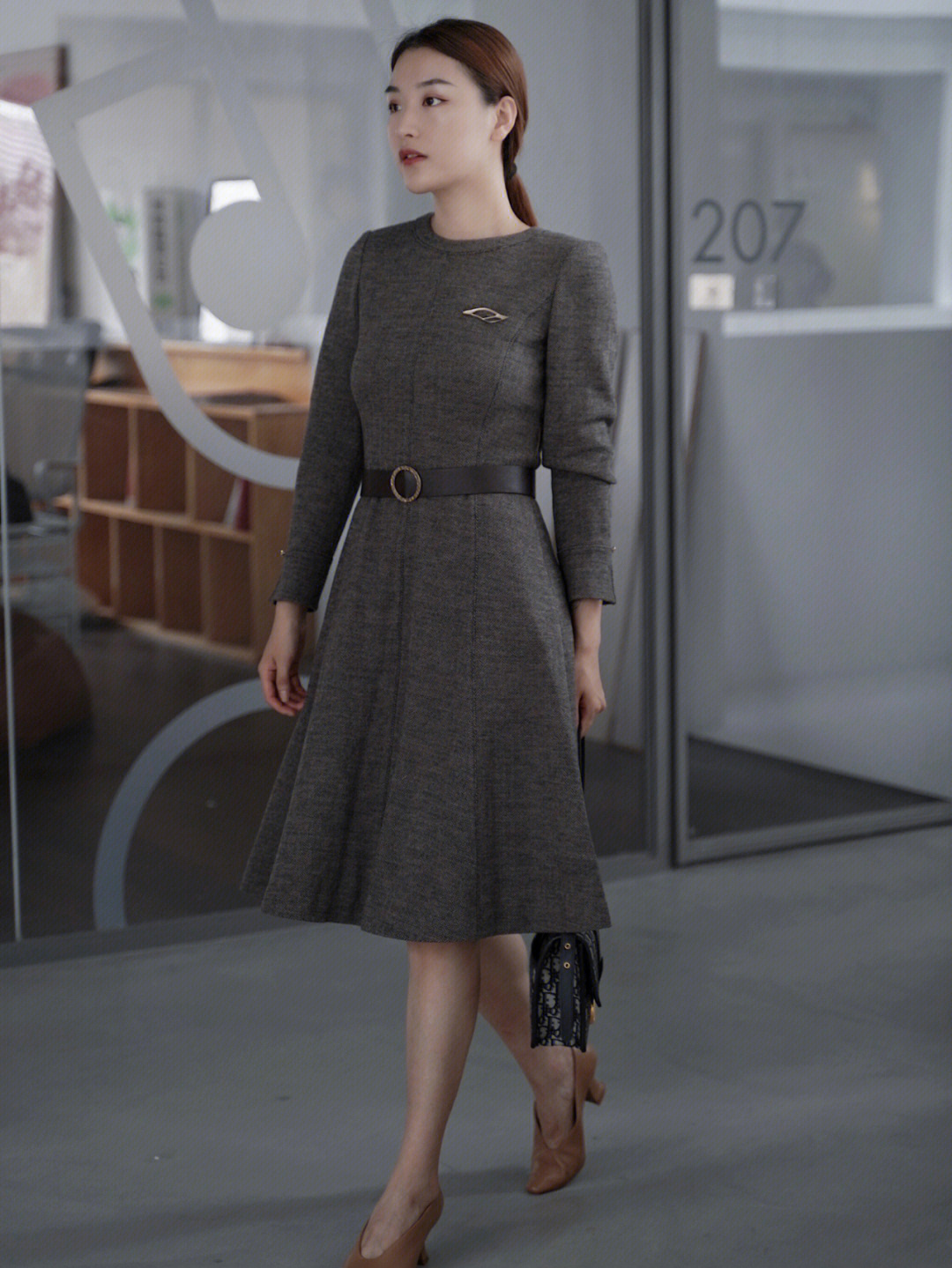 穿衣服的女人才好看_看女人穿衣服_看女人穿衣服是什么生肖