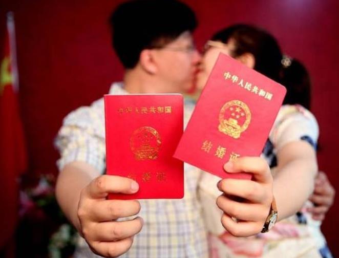 婚后生活越过越幸福的八字女命 婚后生活越过越幸福的八字女命